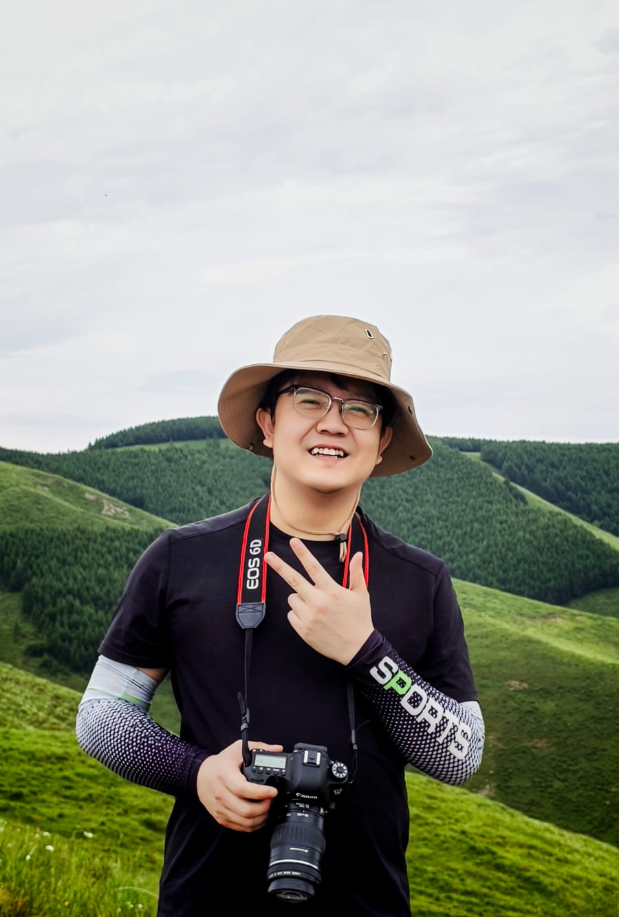 Leo in the hills near Beijing